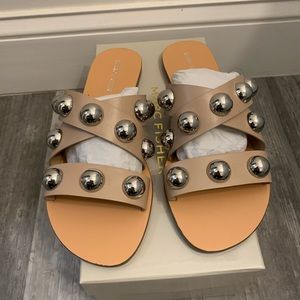 Marc Fisher Bryte2 flat sandals in Light Natural